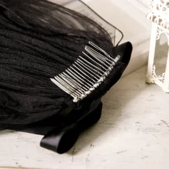 Two-tier Personalized / Pearls Wedding Veil Fingertip Veils with Faux Pearl / Satin Bow 21.65 in (55cm) Tulle