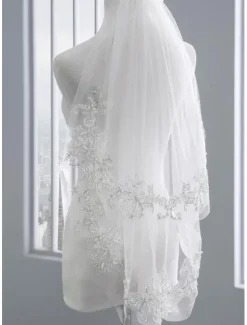 Two-tier Stylish / Pearls Wedding Veil Elbow Veils with Faux Pearl / Embroidery POLY / Drop Veil dress to impress