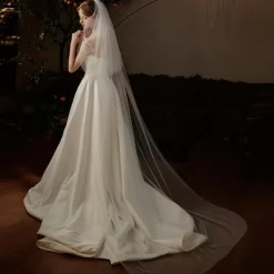 Two-tier Vintage Inspired / Sweet Wedding Veil Cathedral Veils with Beading / Pure Color 84.65 in (215cm) Tulle