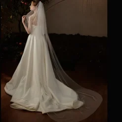 Two-tier Vintage Inspired / Sweet Wedding Veil Cathedral Veils with Beading / Pure Color 84.65 in (215cm) Tulle