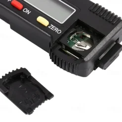 Tyre Tread Depth Gauge 0-25.4mm/1Inch Portable Tread Depth Checker Tyre Depth Measure with LCD Display for Cars