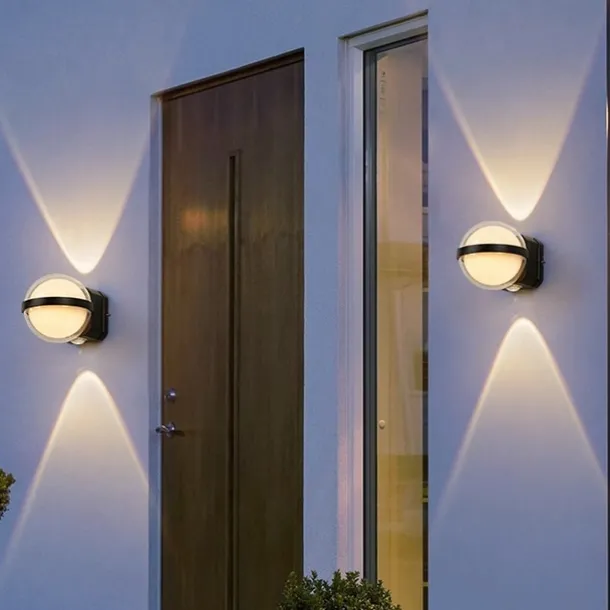 Wall Lamps Modern Courtyard Porch Wall Sconces Outdoor Wall Lamp Minimalist Balcony Garden Lawn Path Wall Lighting Fixture 110-240V