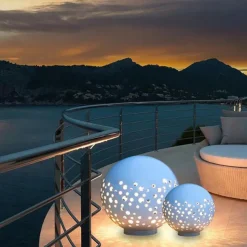 Waterproof Round Metal Hollow White Modern Outdoor Lanterns Lawn Lamp 110-240V