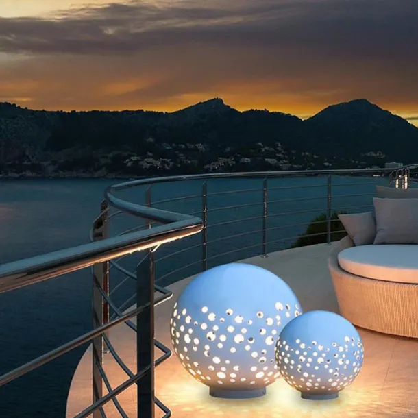 Waterproof Round Metal Hollow White Modern Outdoor Lanterns Lawn Lamp 110-240V