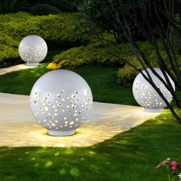 Waterproof Round Metal Hollow White Modern Outdoor Lanterns Lawn Lamp 110-240V