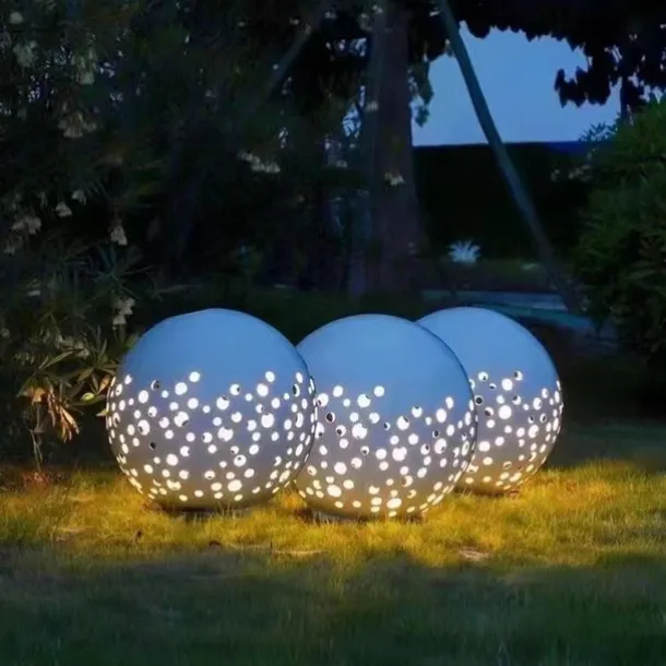 Waterproof Round Metal Hollow White Modern Outdoor Lanterns Lawn Lamp 110-240V