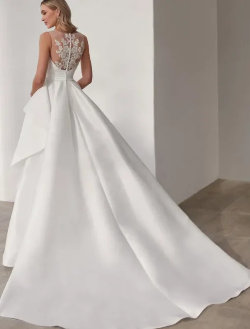 Wedding Dresses A-Line V Neck Sleeveless Floor Length Satin Bridal Gowns With Appliques Solid Color