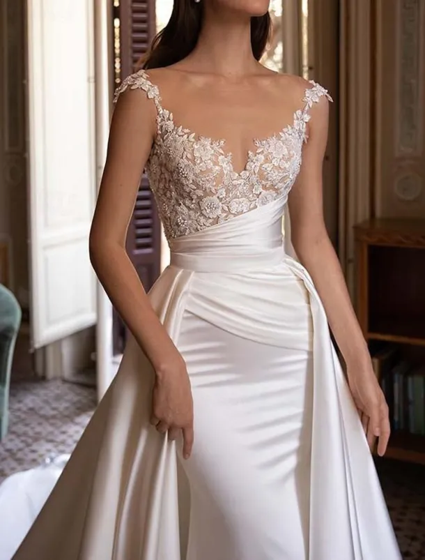 Wedding Dresses Ball Gown Off Shoulder V Neck Sleeveless Chapel Train Satin Bridal Gowns With Pleats Ruched