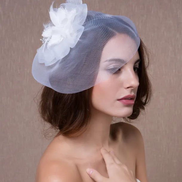 White Wedding Fascinator Tulle Beaded Organza Fascinators Hats Headwear Clip Vintage Elegant with Feathers Fur Flower 1 Piece Kentucky Horse Race Tea Party Ladies Day Headpiece