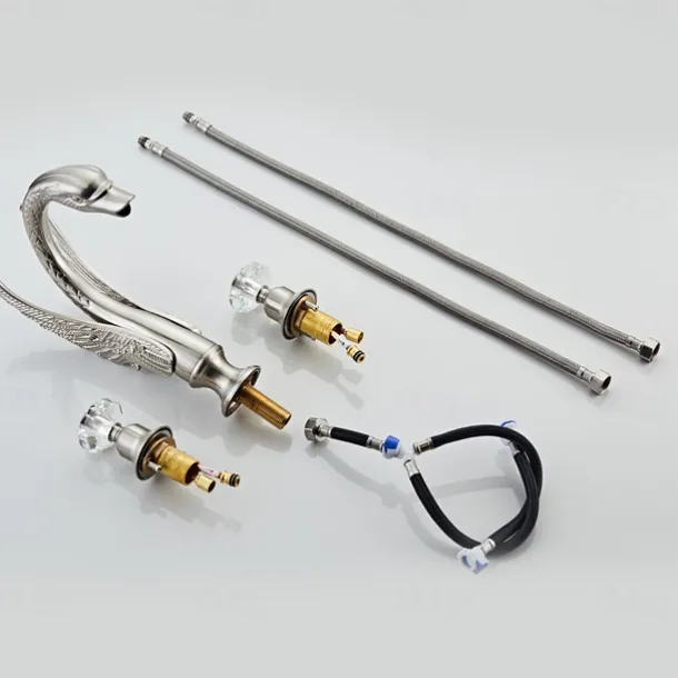 Widespread Bathroom Sink Mixer Faucet, 2 Handle 3 Holes Basin Taps Swan Noble Luxury Golden and Oil-rubbed Bronze Bath Taps