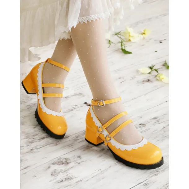 Women's Black and White Scalloped Mary Jane Block Heels – Patent Faux Leather Lolita Platform Shoes with Heart Buckles for Vintage or Cosplay Outfits