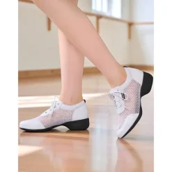 Women's Breathable Mesh Jazz Dance Sneakers - Lightweight Lace-Up Shoes for Professional Practice and Performance