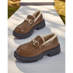 Women's Brown Faux Leather Loafers with Gold Chain and Fleece Lining – Warm Slip-On Commuter Shoes for Fall and Winter Office Wear, Travel and Daily Walks