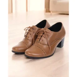 Women's Brown Oxford Shoes with Lace-Up & Brogue Detailing - Classic Mid-Heel for Professional & Vintage Casual Wear