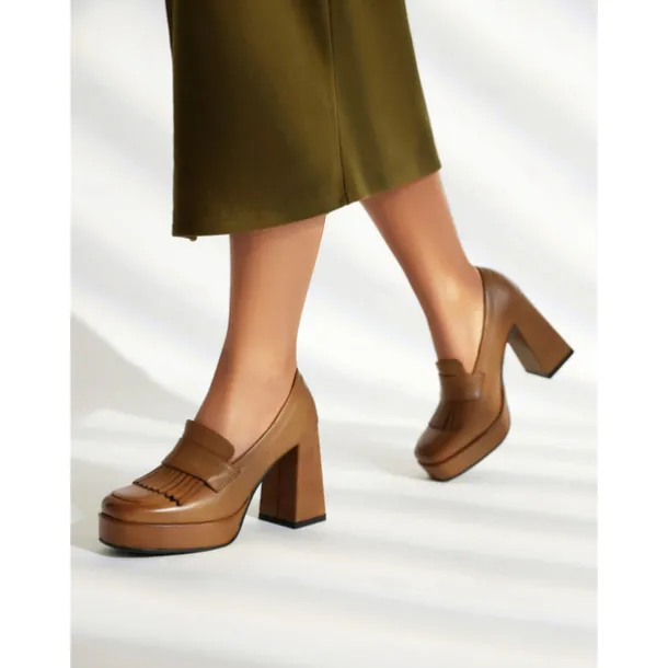 Women's Brown Platform Loafer Heels with Tassel Fringe – Retro Chunky Block High Heel Shoes for Casual and Party Wear