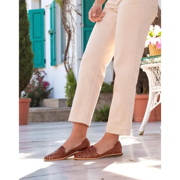 Women's Brown Woven Faux Leather Slip-On Flats – Breathable Vintage Casual Loafers for Spring & Autumn Walks and vacation