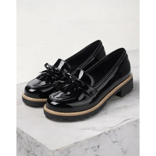 Women's Burgundy Patent Leather Loafers with Fringe Tassel Detail and Chunky Heel, Perfect for Office Wear and Casual Outfits