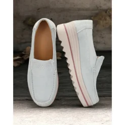 Women's Casual Suede Slip-On Loafers with Platform Sole – Comfortable Everyday Shoes with Non-Slip Grip