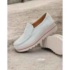 Women's Casual Suede Slip-On Loafers with Platform Sole – Comfortable Everyday Shoes with Non-Slip Grip