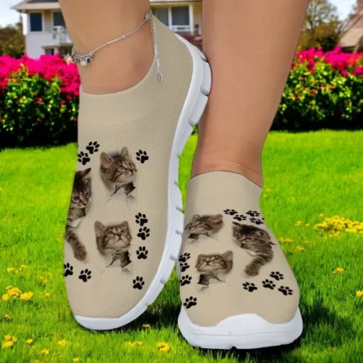 Women's Cat and Cat Paw Print Flyknit Sneakers - Lightweight Breathable Casual Shoes for Fitness and Everyday Wear