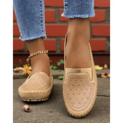 Women's Comfortable Slip-On Loafers – Soft Leather Casual Walking Flats with Stitch Detailing for Daily Wear, Travel and Errands