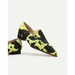 Women's Cowhide Pattern Faux Leather Loafers – Stylish Black & White Slip-On Flats for Casual and Office Wear