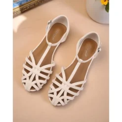 Women's Cream Closed-Toe Strappy Flats – Elegant Gladiator Style Sandals for Casual Wear, Work & Summer Outings