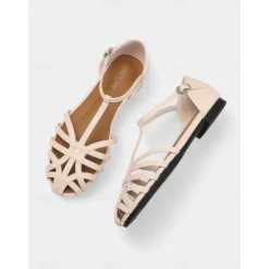Women's Cream Closed-Toe Strappy Flats – Elegant Gladiator Style Sandals for Casual Wear, Work & Summer Outings