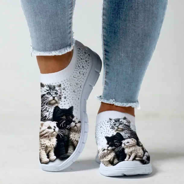 Women's Cute Cat Print Sneakers – Cozy Slip-On Shoes with Adorable Kitten Design for Everyday Casual Wear