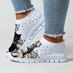 Women's Cute Cat Print Sneakers – Cozy Slip-On Shoes with Adorable Kitten Design for Everyday Casual Wear