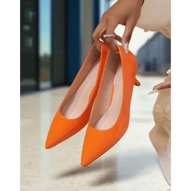 Women's Dark Green Patent Leather Pointed-Toe Kitten Heels - Classic 1950s Elegant Office Pumps for Ladies, Ideal for Workwear, Interviews, and Formal Events