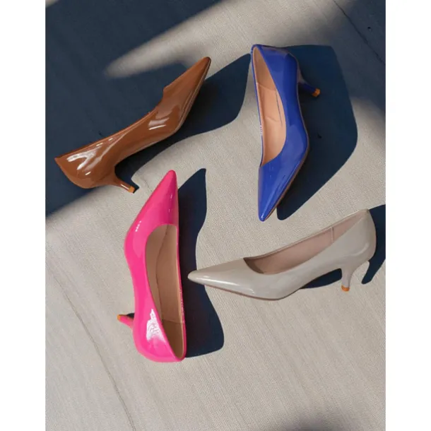 Women's Dark Green Patent Leather Pointed-Toe Kitten Heels - Classic 1950s Elegant Office Pumps for Ladies, Ideal for Workwear, Interviews, and Formal Events