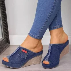 Women's Denim Wedge Sandals – Open-Toe Design with Frayed Hem and Pocket Detail, Casual Slip-On Mules for Everyday Wear