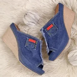 Women's Denim Wedge Sandals – Open-Toe Design with Frayed Hem and Pocket Detail, Casual Slip-On Mules for Everyday Wear