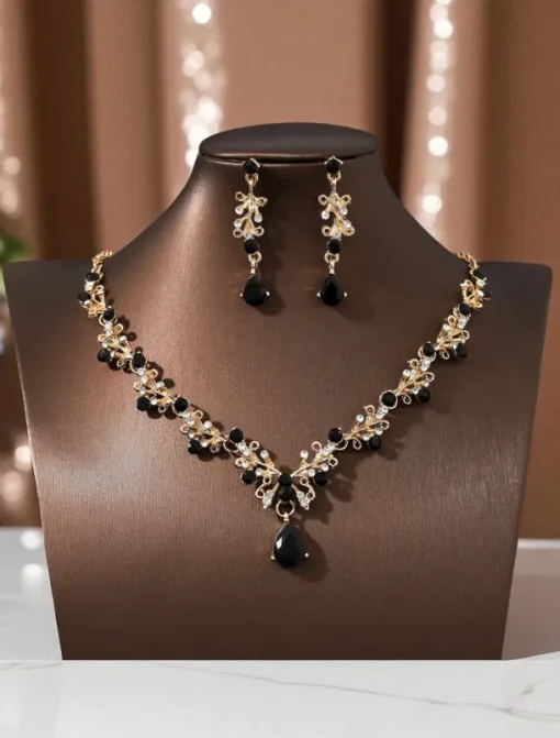 Women's Elegant Gold-Plated Necklace and Earrings Set with Sparkling Teardrop Crystals - Luxury Jewelry for Weddings, Parties, and Formal Events