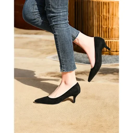 Women's Emerald Green Suede Pointed-Toe Pumps with Kitten Heels – Elegant Shoes for Office or Party Wear