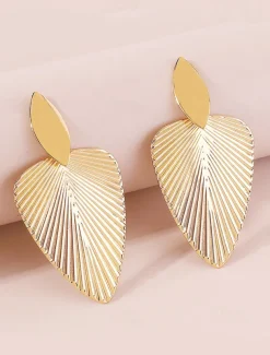 Women's Gold Leaf-Shaped Statement Earrings – Elegant Geometric Drop Earrings for Parties and Special Occasions