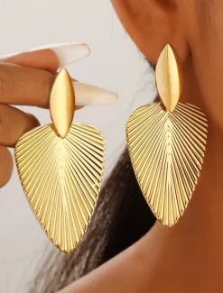 Women's Gold Leaf-Shaped Statement Earrings – Elegant Geometric Drop Earrings for Parties and Special Occasions