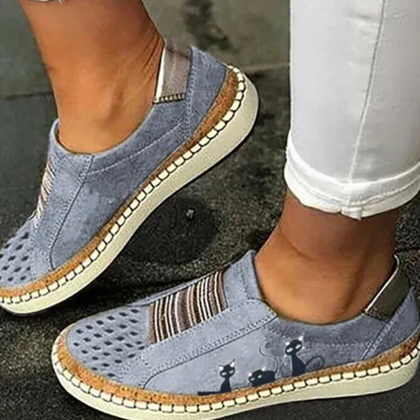 Women's Green Cat Print Slip-On Casual Sneakers – Breathable Loafers with Elastic Panel for Walking, Travel & Everyday Wear