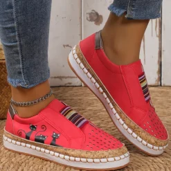 Women's Green Cat Print Slip-On Casual Sneakers – Breathable Loafers with Elastic Panel for Walking, Travel & Everyday Wear