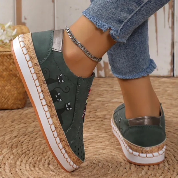 Women's Green Cat Print Slip-On Casual Sneakers – Breathable Loafers with Elastic Panel for Walking, Travel & Everyday Wear