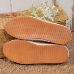 Women's Green Cat Print Slip-On Casual Sneakers – Breathable Loafers with Elastic Panel for Walking, Travel & Everyday Wear