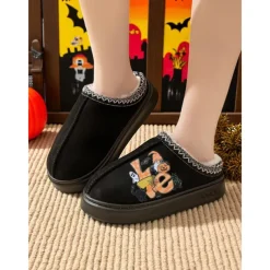 Women's Halloween Fleece-Lined Slippers – Cozy Indoor House Shoes with Cartoon Pumpkin Print, Soft Anti-Slip Sole, Warm Fall Winter Style for Home and Holiday Gifts