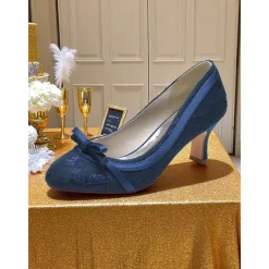 Women's Ivory Lace Kitten Heel Pumps with Bow – 1920s Vintage Flapper Bridal Wedding Shoes for Brides, Formal Events, and Garden Ceremonies