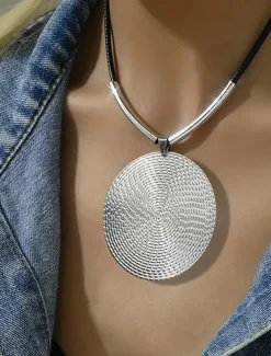 Women's necklace Elegant Street Geometry Necklaces