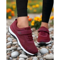 Women's Outdoor Sports Hiking Shoes, Breathable Flyknit Material and Lightweight, Ideal for Hiking, Camping and Outdoor Activities