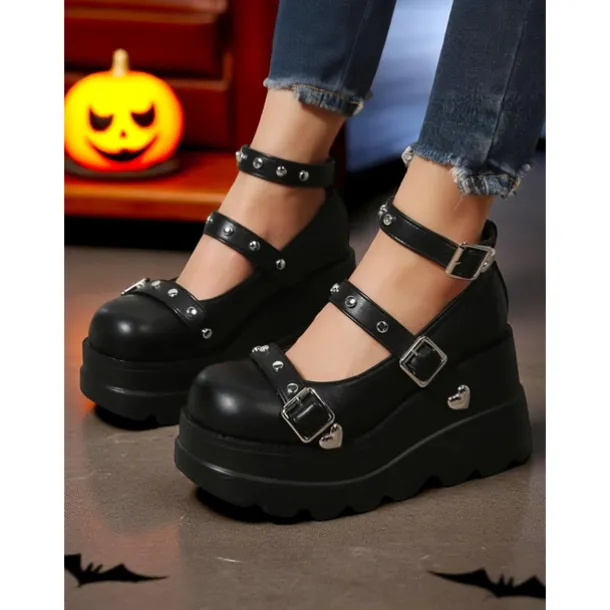 Women's 1980s Black Platform Mary Jane Shoes with Buckles and Heart Studs – Gothic Punk Lolita Style for Halloween, Cosplay and Night Out