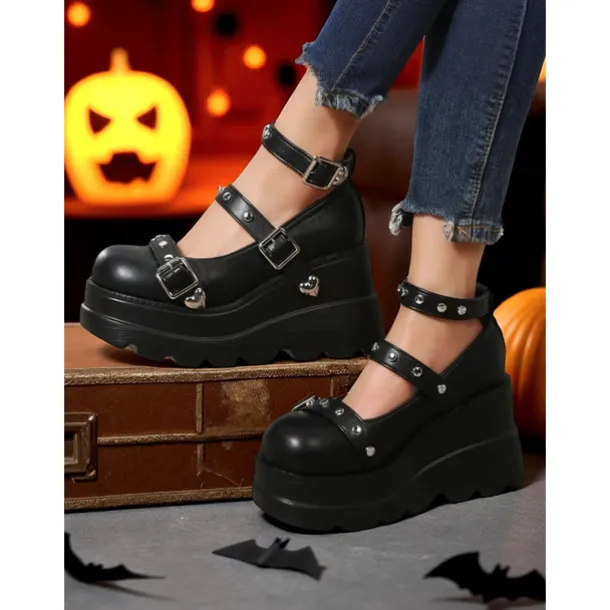 Women's 1980s Black Platform Mary Jane Shoes with Buckles and Heart Studs – Gothic Punk Lolita Style for Halloween, Cosplay and Night Out