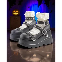 Women's 1980s Black Platform Mary Jane Shoes with Buckles and Heart Studs – Gothic Punk Lolita Style for Halloween, Cosplay and Night Out