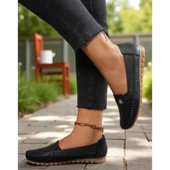 Women's Slip-On Moccasins with Decorative Flower – Soft Comfortable Loafers for Everyday, Casual Outings and Relaxing Walks